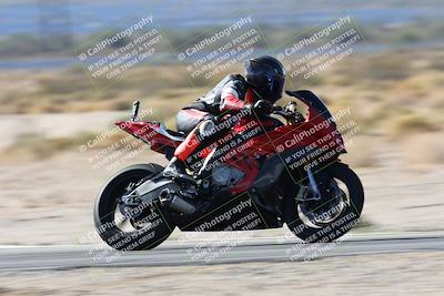 media/Nov-16-2025-Race Pace (Sun) [[8c5fa54630]]/Verified Riders/3-Turn 14 (1045am)/